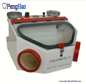 Los productos micro del equipo dental del motor hermanan la máquina 50W de la chorreadora de arena del metal de la pluma